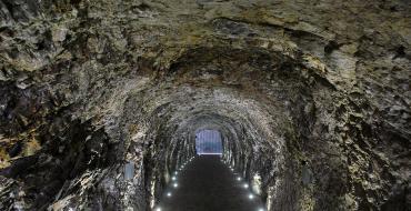 Древняя искусственная пещера на кавказе Что имеем – не ценим